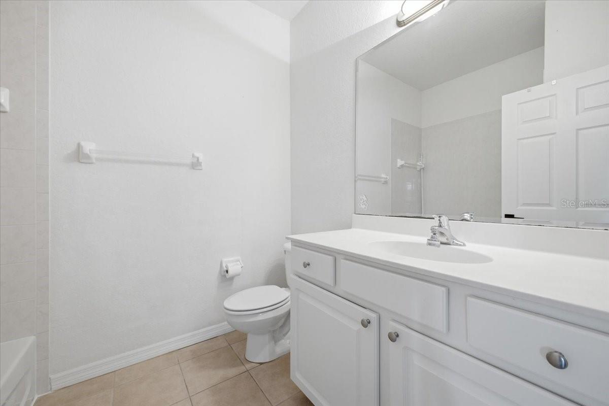 RIVERBAY TWNHMS PH THREE-A - Residential