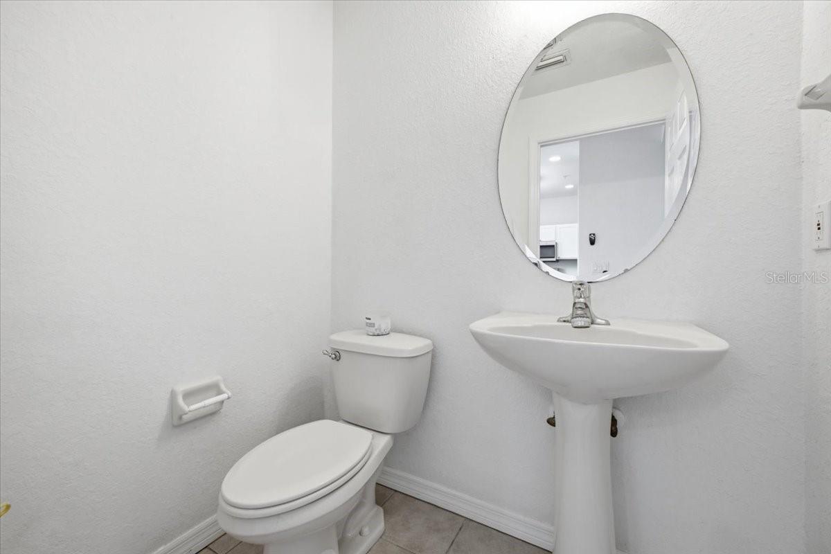 RIVERBAY TWNHMS PH THREE-A - Residential