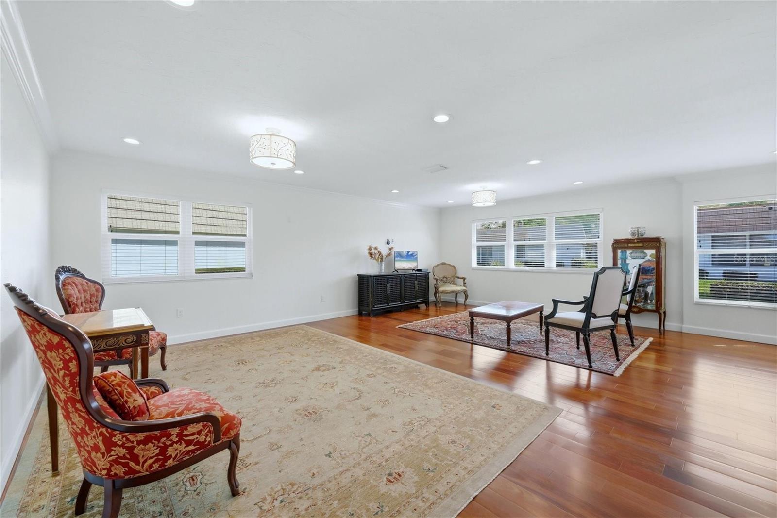 STRATHMORE RIVERSIDE I - Residential