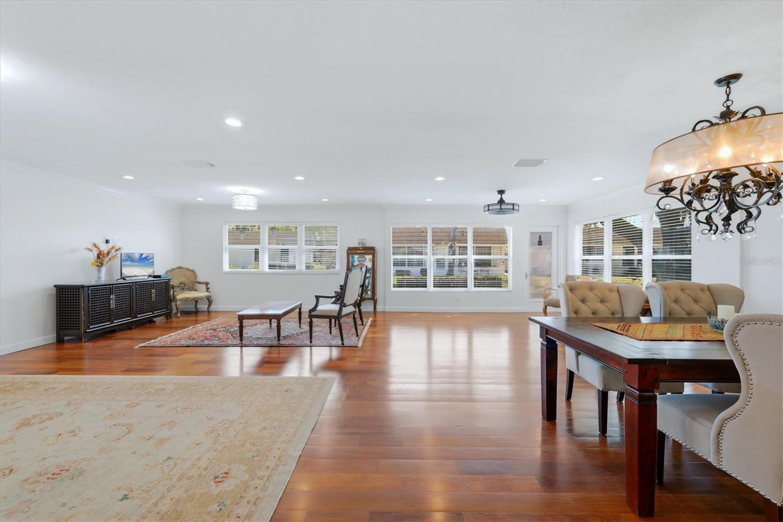 STRATHMORE RIVERSIDE I - Residential