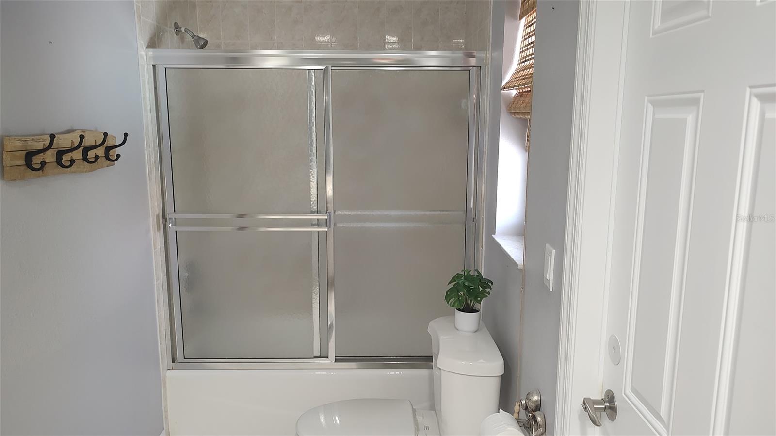 JACARANDA HEIGHTS - Residential Lease
