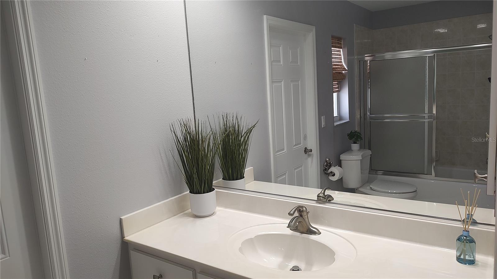 JACARANDA HEIGHTS - Residential Lease