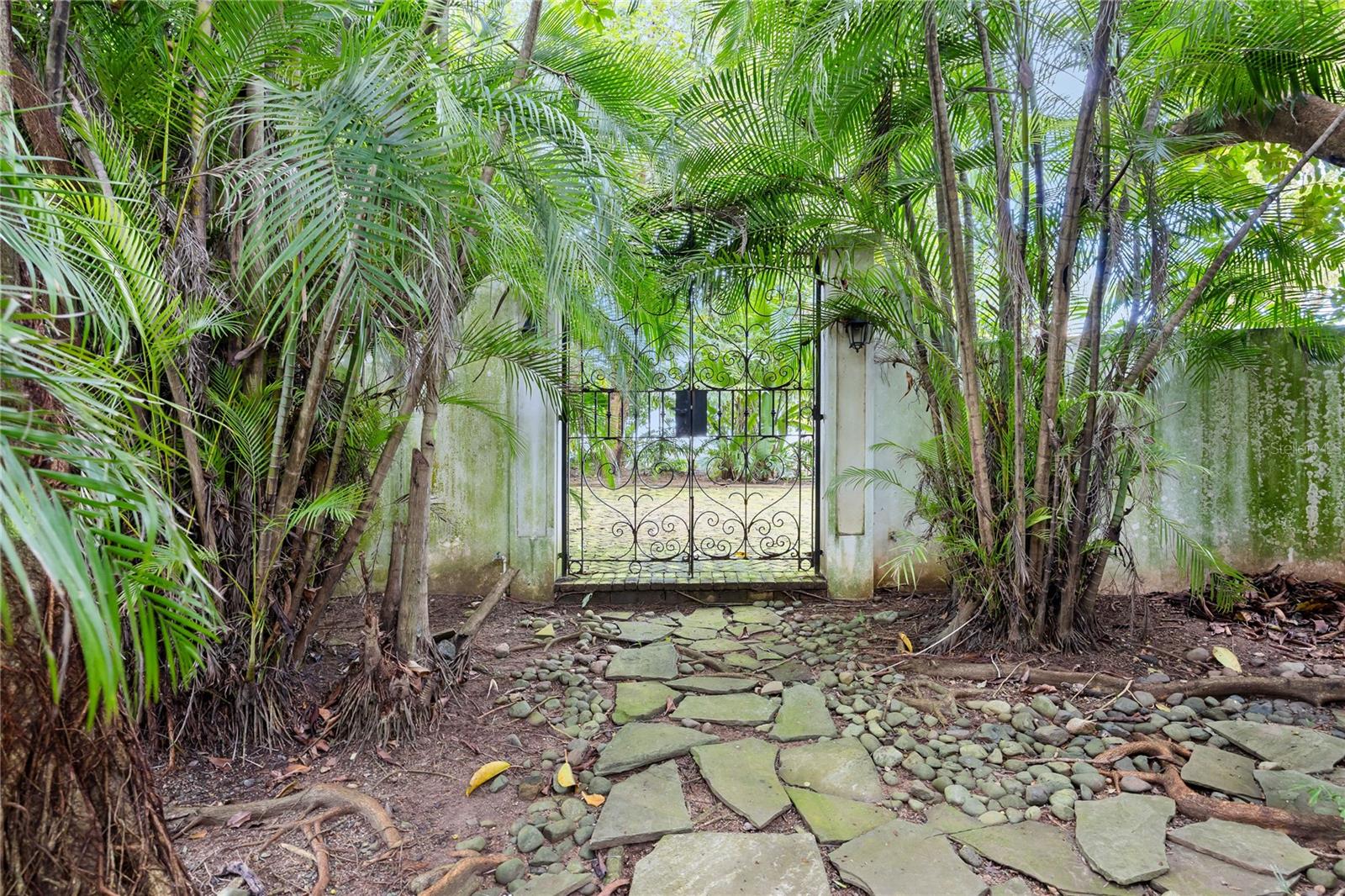 URB. SAN PATRICIO - Residential
