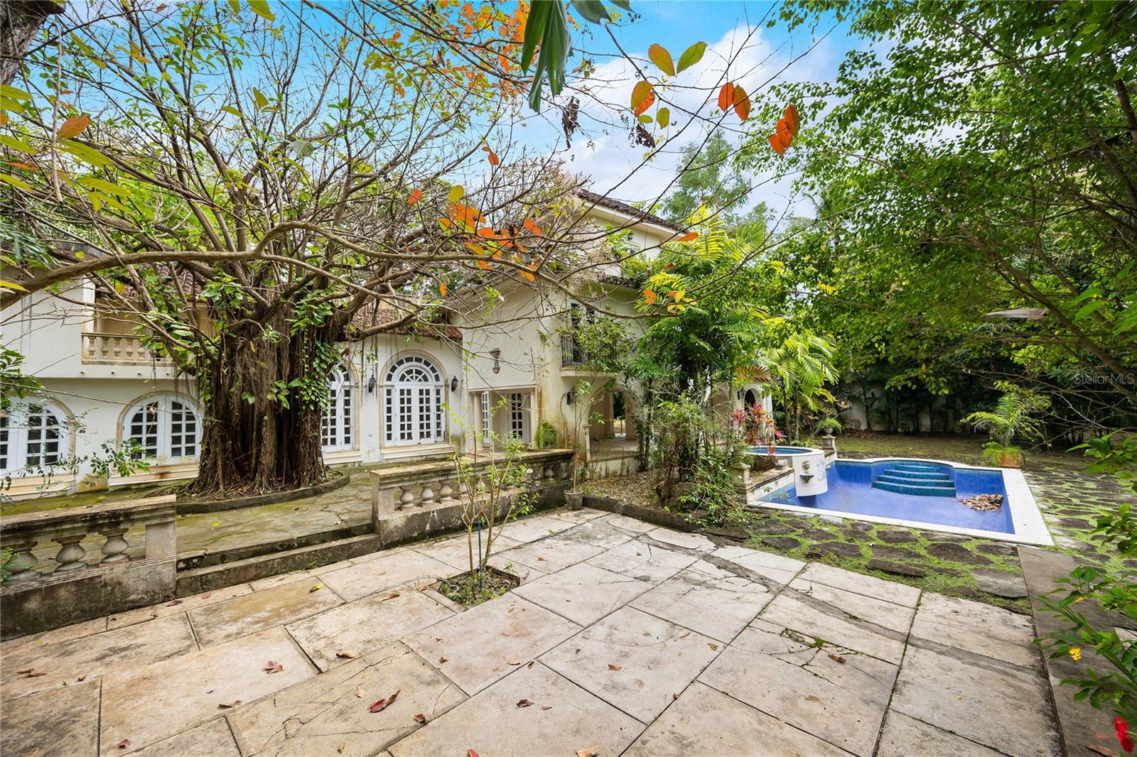 URB. SAN PATRICIO - Residential