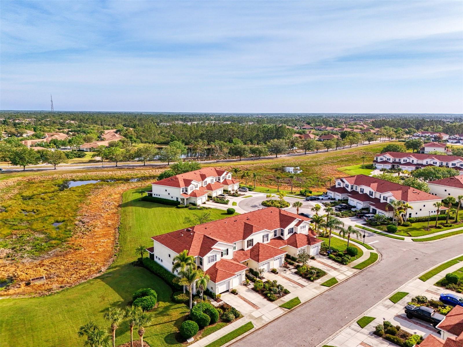 TOWNS AT LAKESIDE - Residential