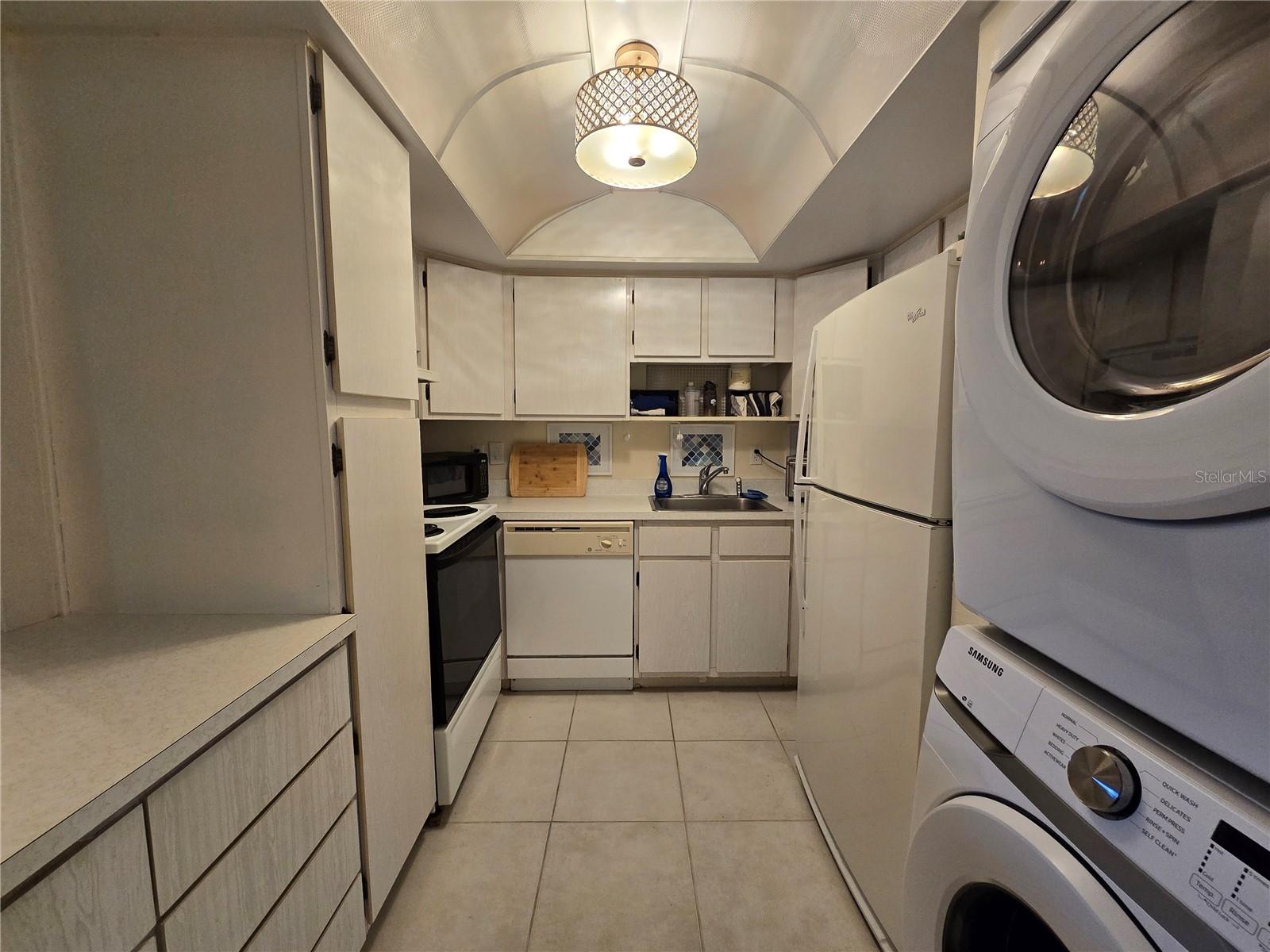 LIVE OAK VILLAGE CONDO - Residential