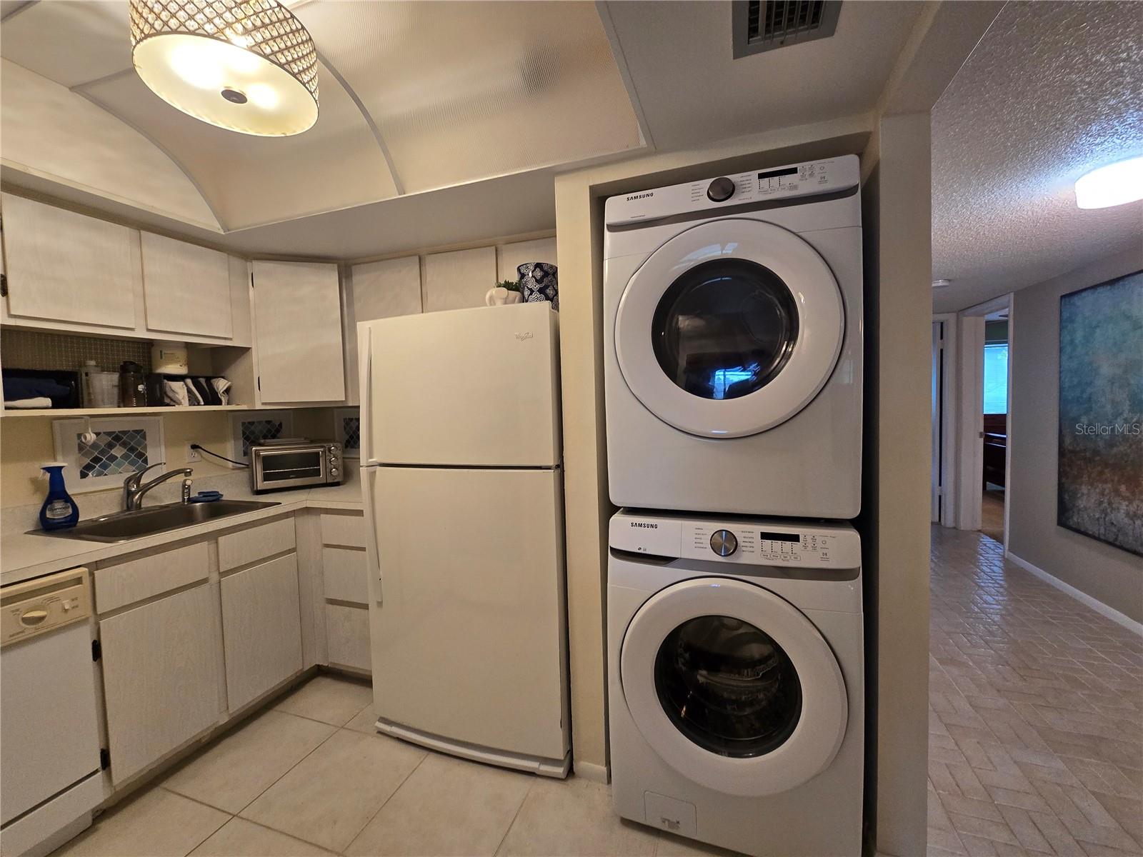 LIVE OAK VILLAGE CONDO - Residential