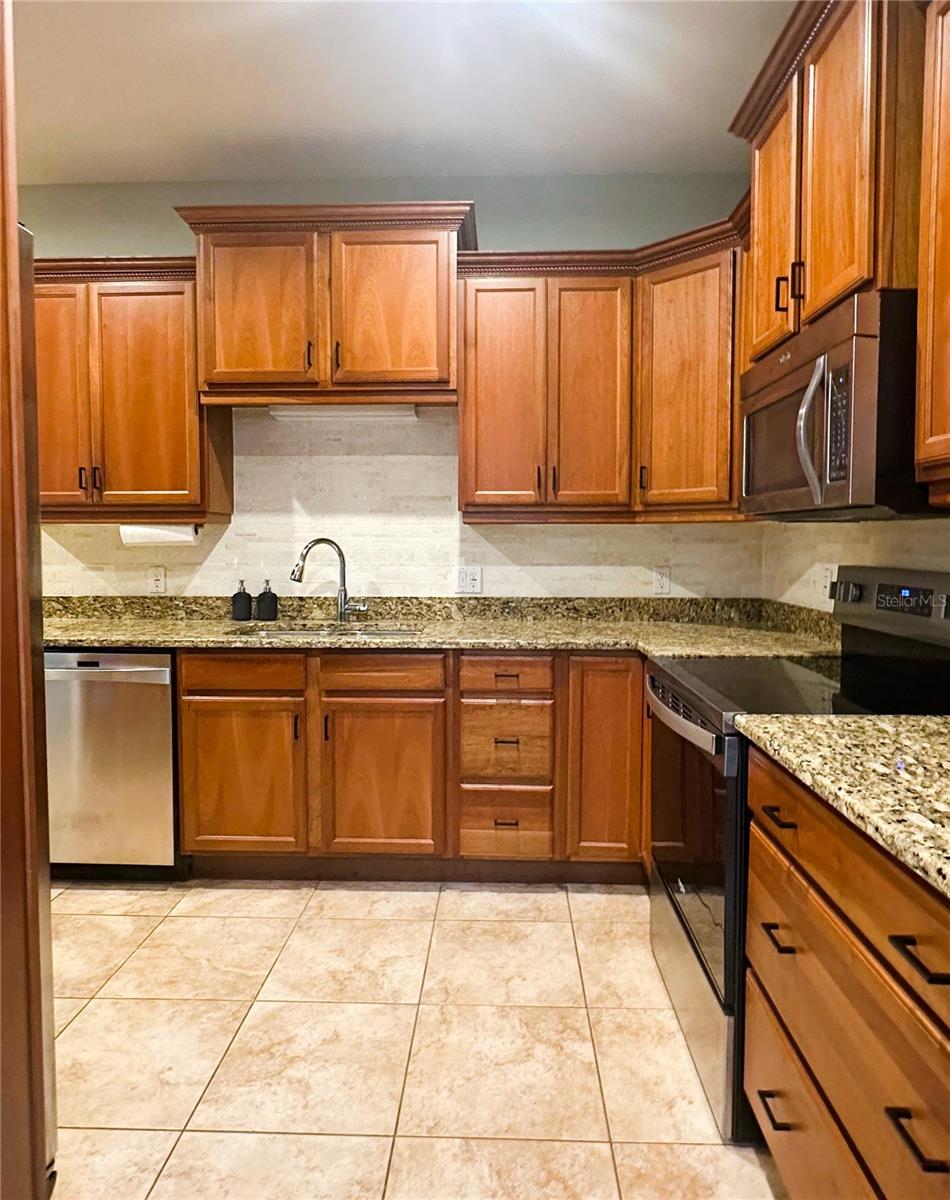 TARPON RIDGE TWNHMS - Residential