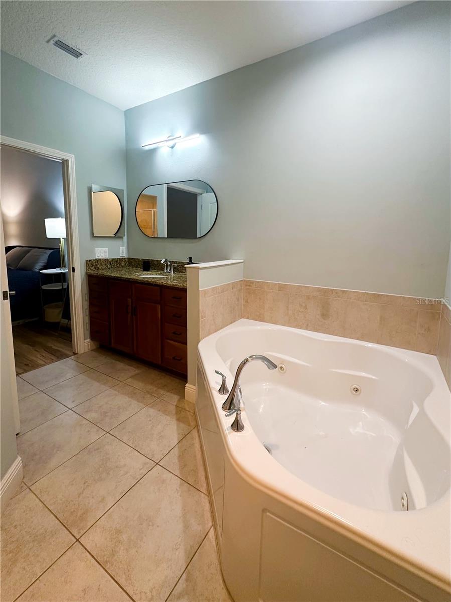 TARPON RIDGE TWNHMS - Residential