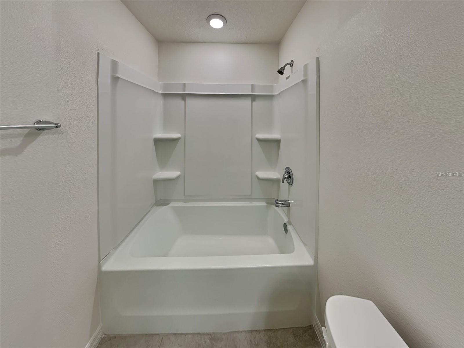 MIRABELLA PH 1 - Residential Lease