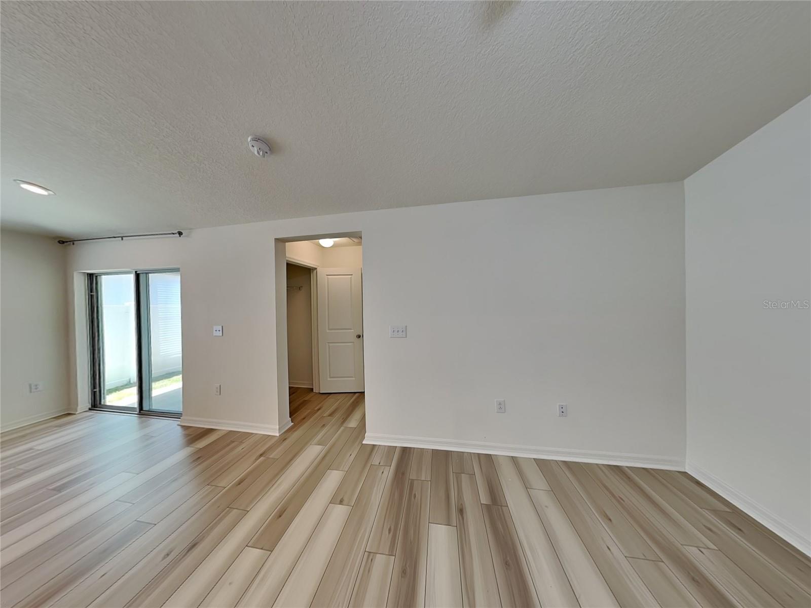 MIRABELLA PH 1 - Residential Lease