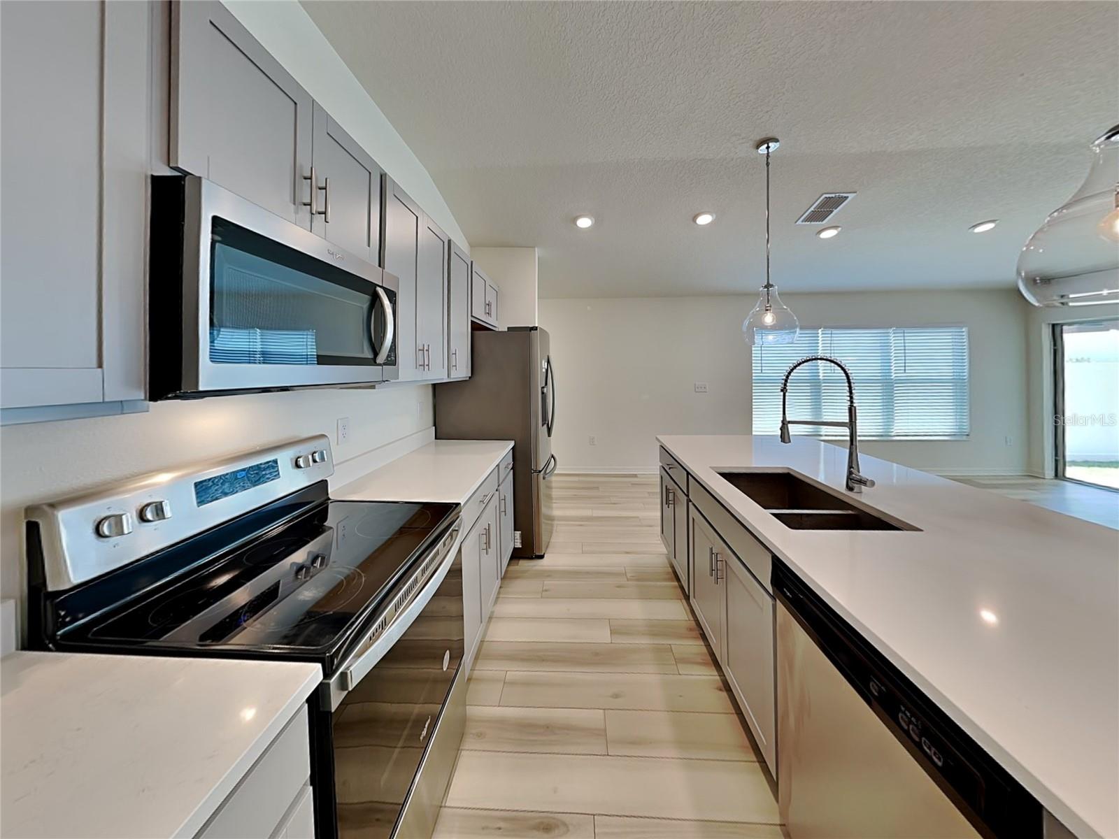 MIRABELLA PH 1 - Residential Lease