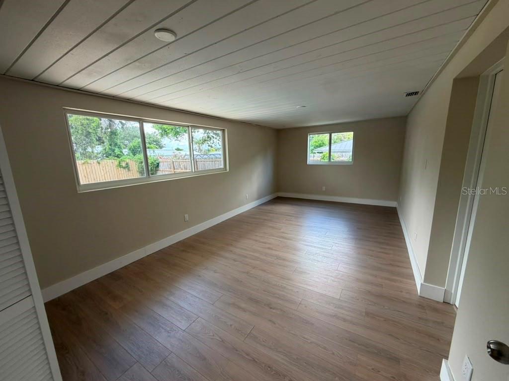 FLORIDA SHORES 01 - Residential Lease