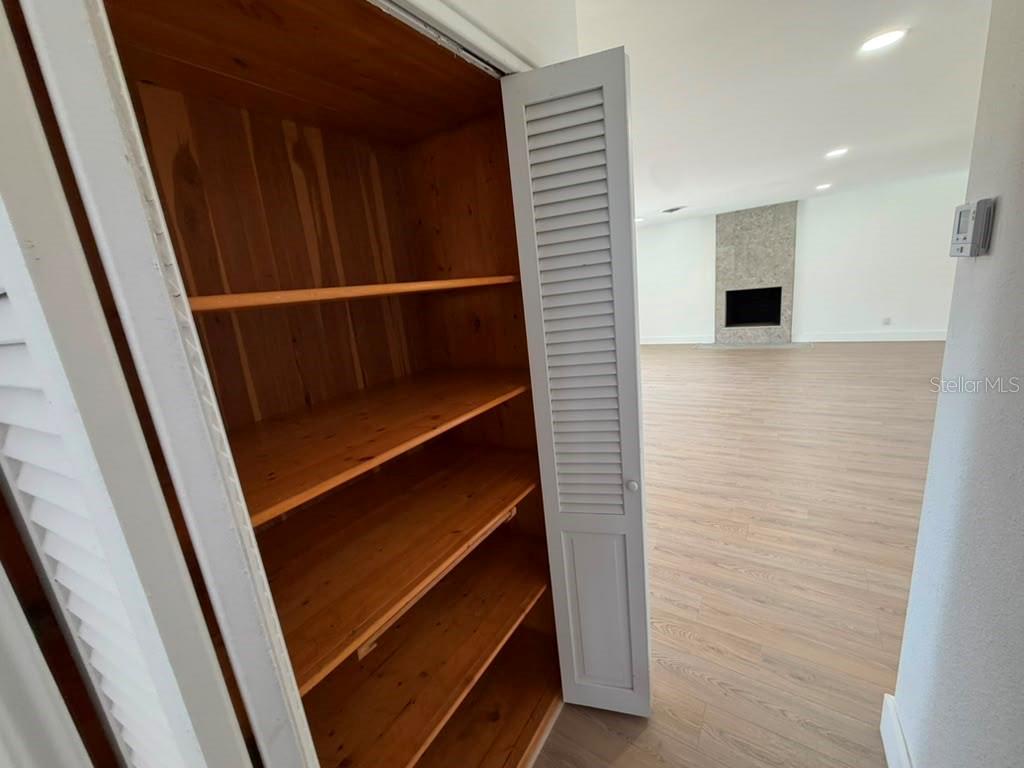 FLORIDA SHORES 01 - Residential Lease
