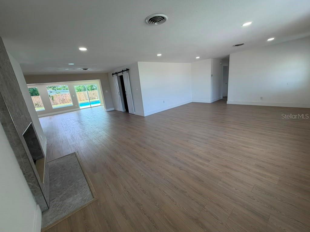 FLORIDA SHORES 01 - Residential Lease
