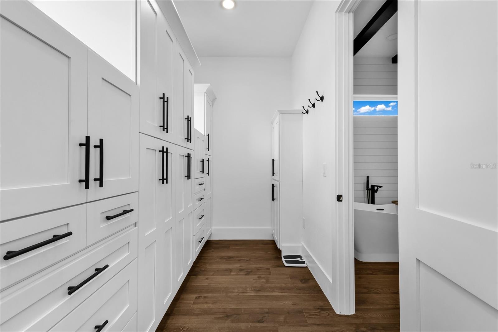 ROTONDA WEST BROADMOOR - Residential