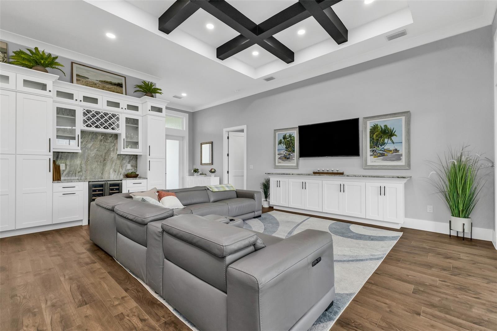 ROTONDA WEST BROADMOOR - Residential