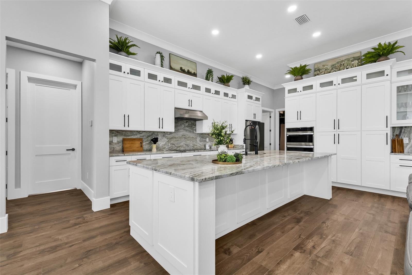 ROTONDA WEST BROADMOOR - Residential