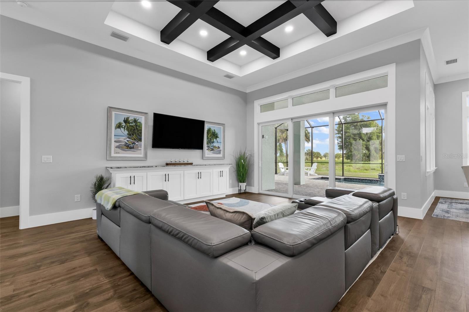ROTONDA WEST BROADMOOR - Residential