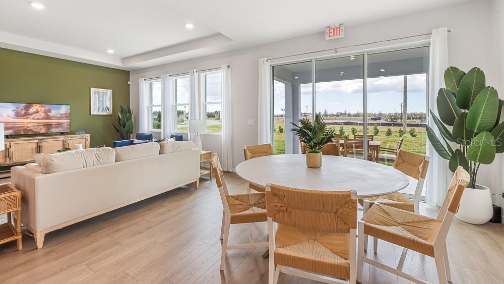 OAKFIELD TRAILS - Residential