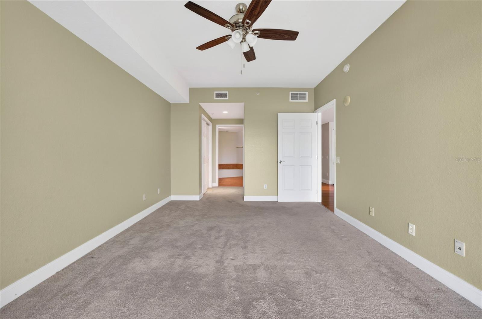 OCEANS GRAND CONDO - Residential