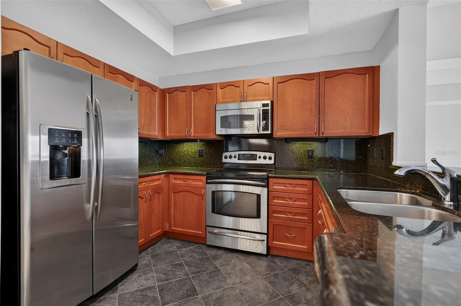 OCEANS GRAND CONDO - Residential