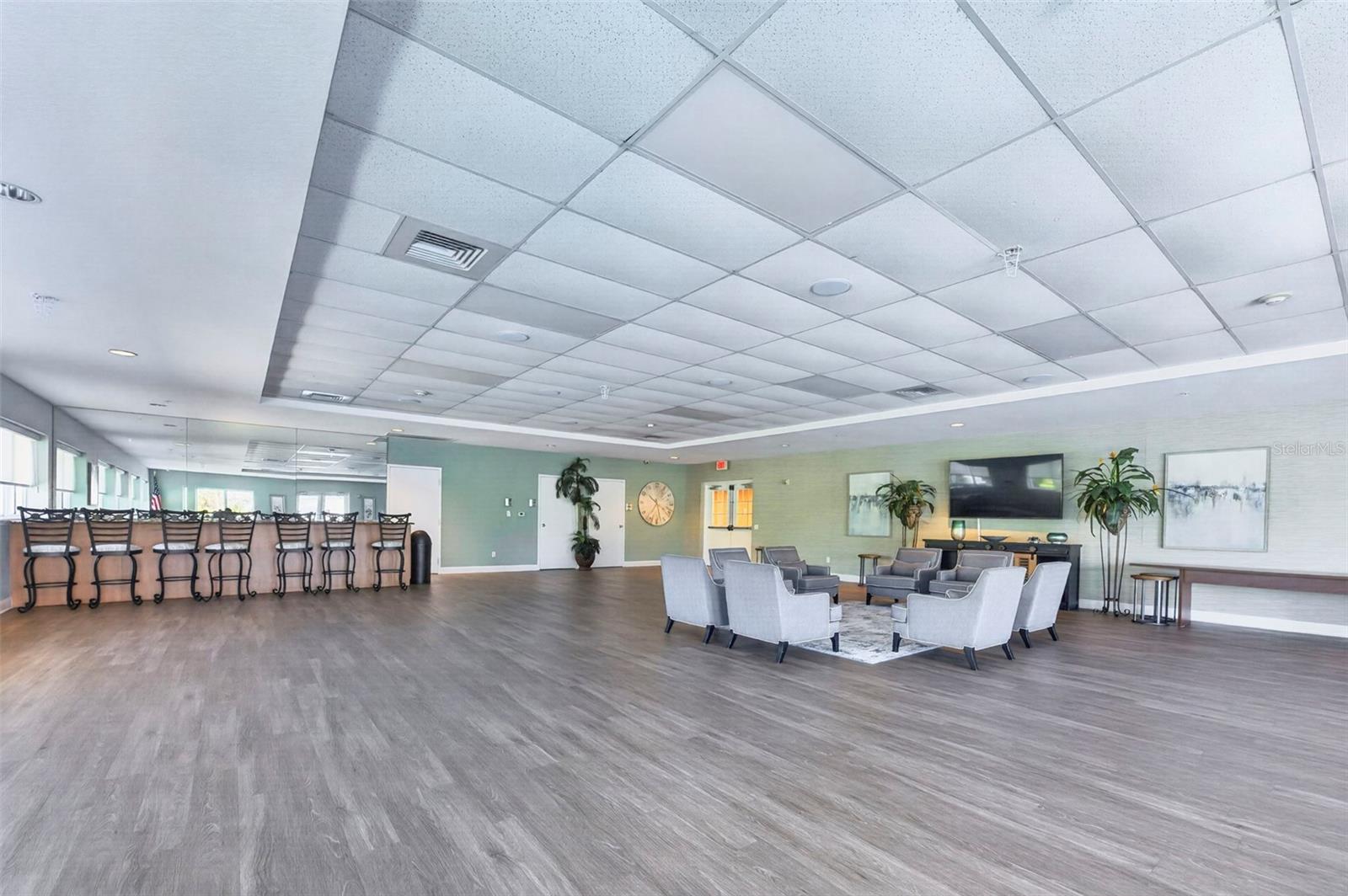 OCEANS GRAND CONDO - Residential