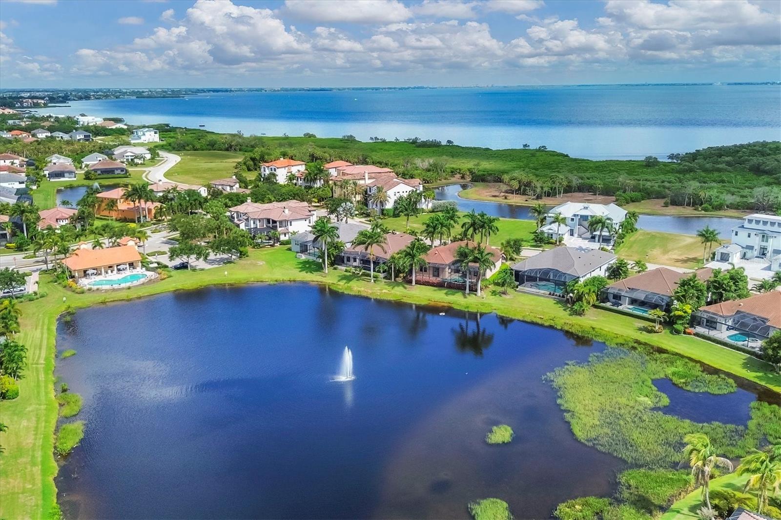LEGENDS BAY - Residential