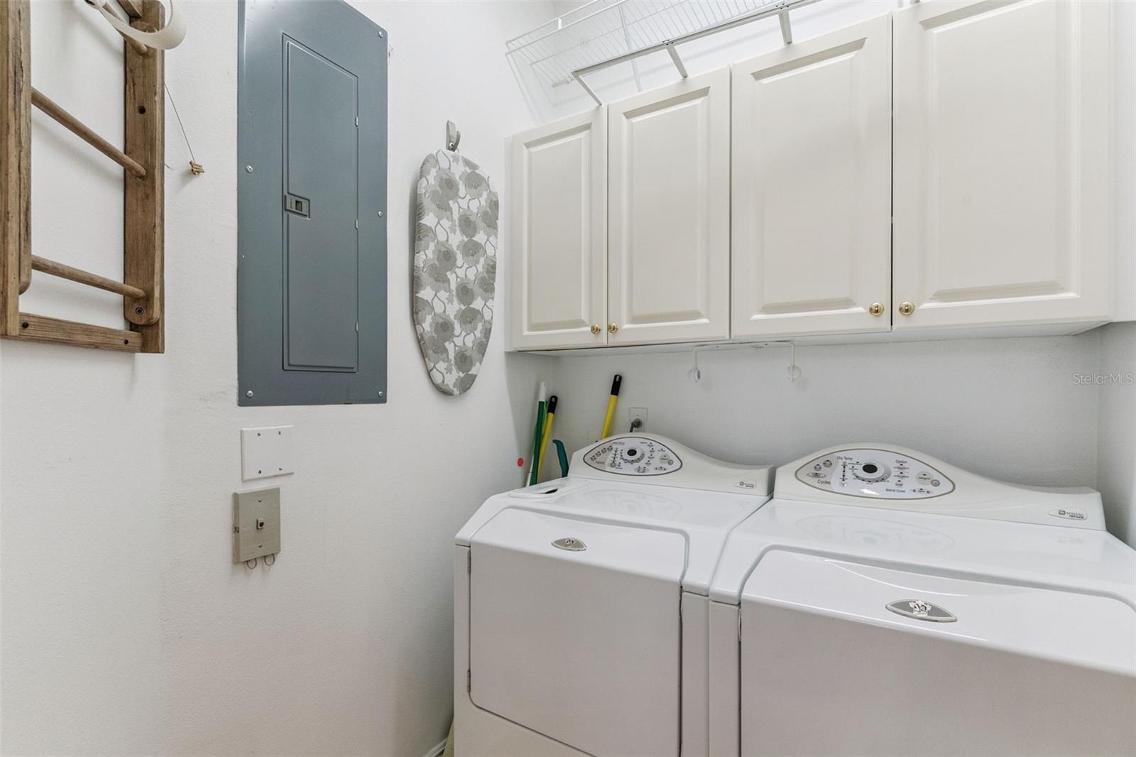 HOWEY MISSION SONOMA CONDO - Residential