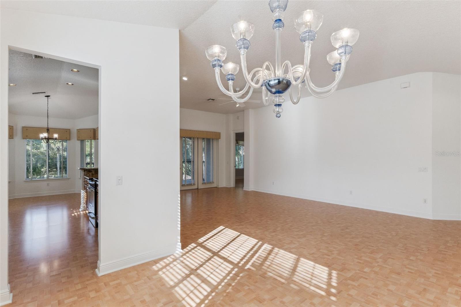 HOWEY MISSION SONOMA CONDO - Residential