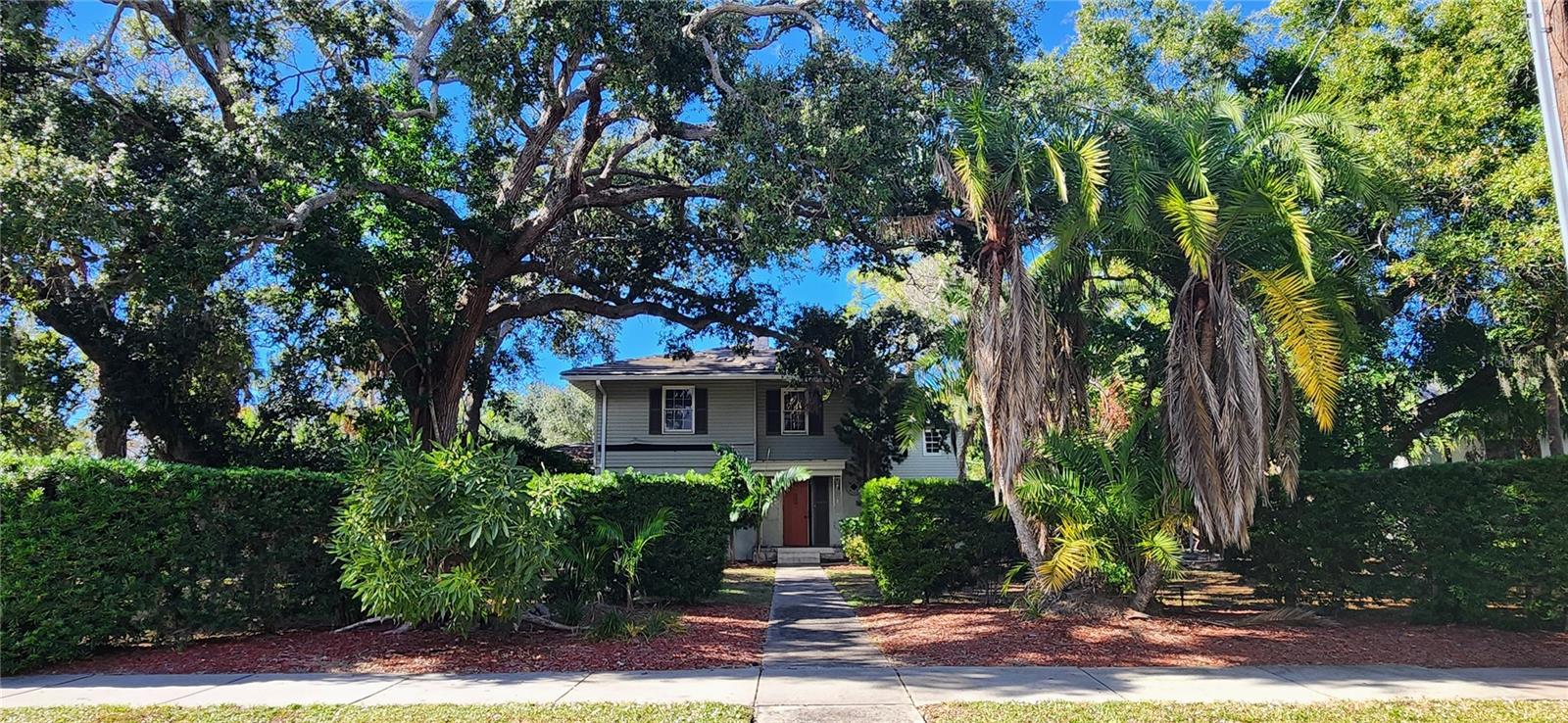 SAPPHIRE SHORES - Residential