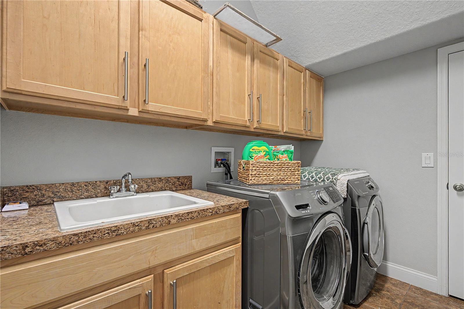 STONEGATE - Residential