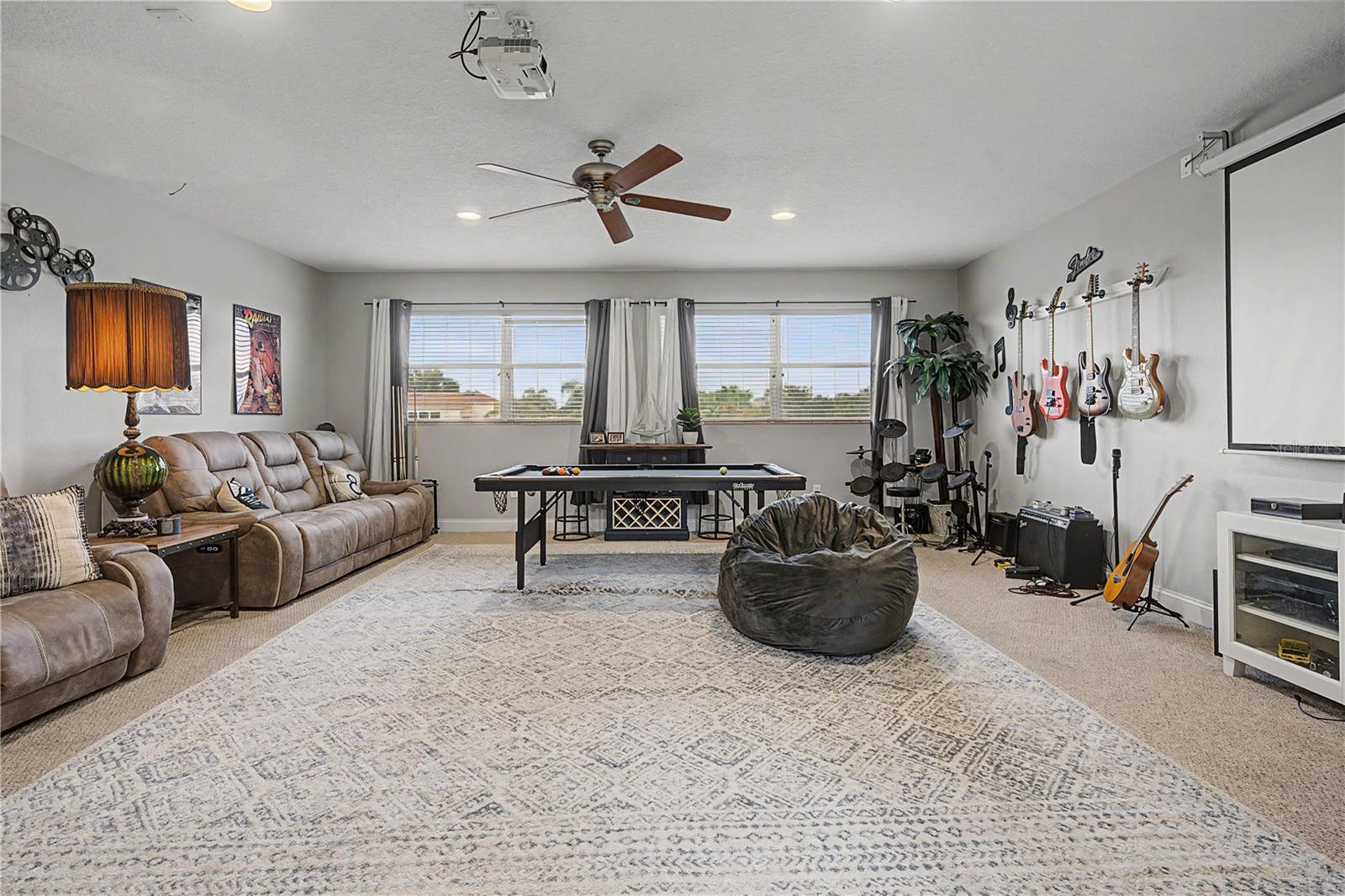 STONEGATE - Residential