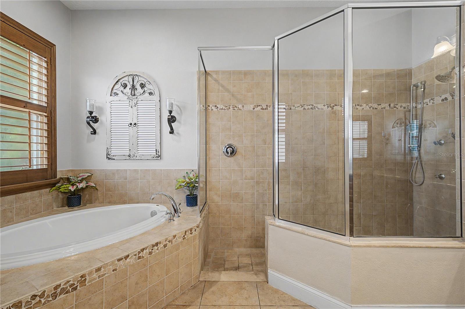 STONEGATE - Residential