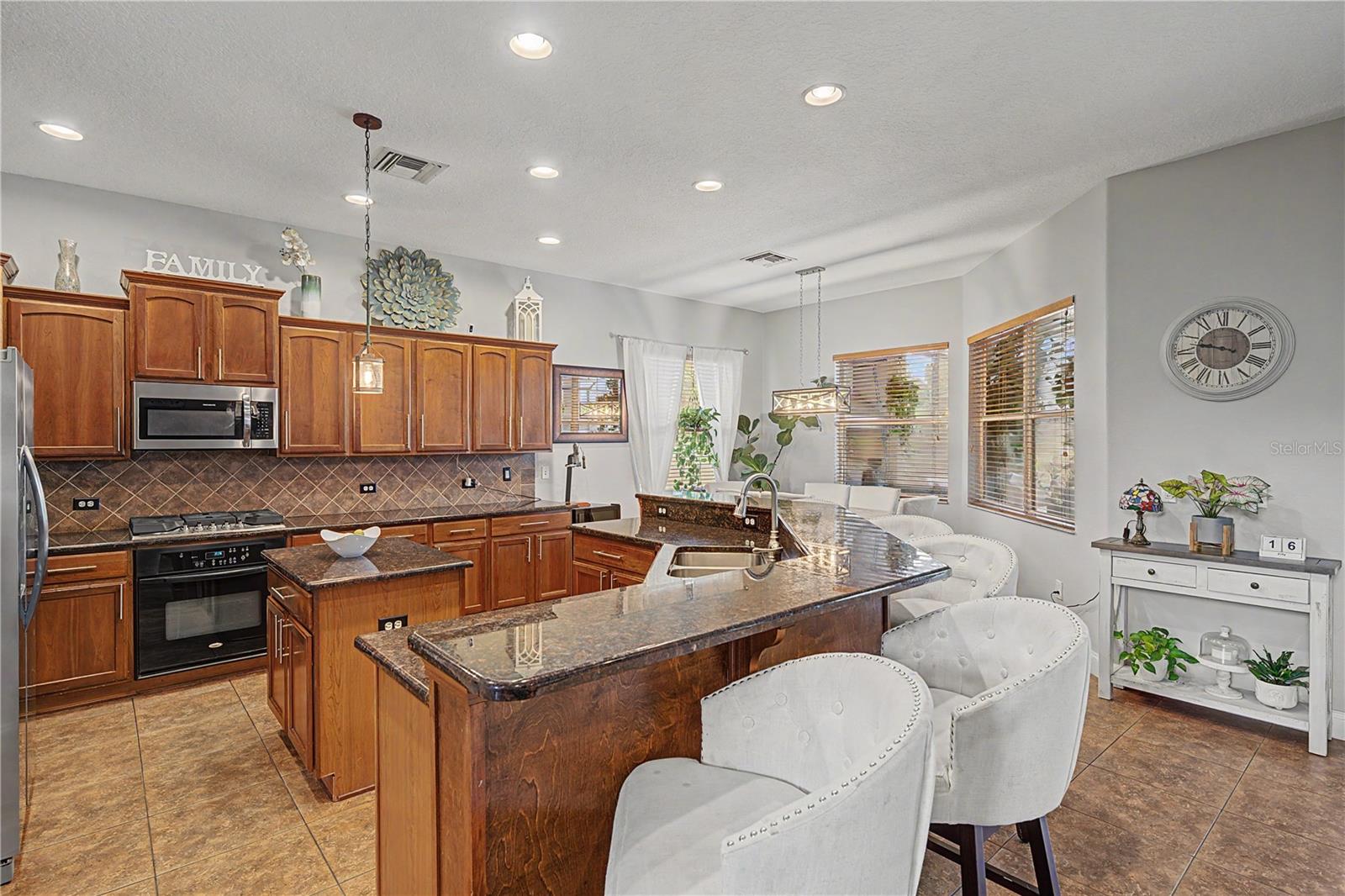 STONEGATE - Residential