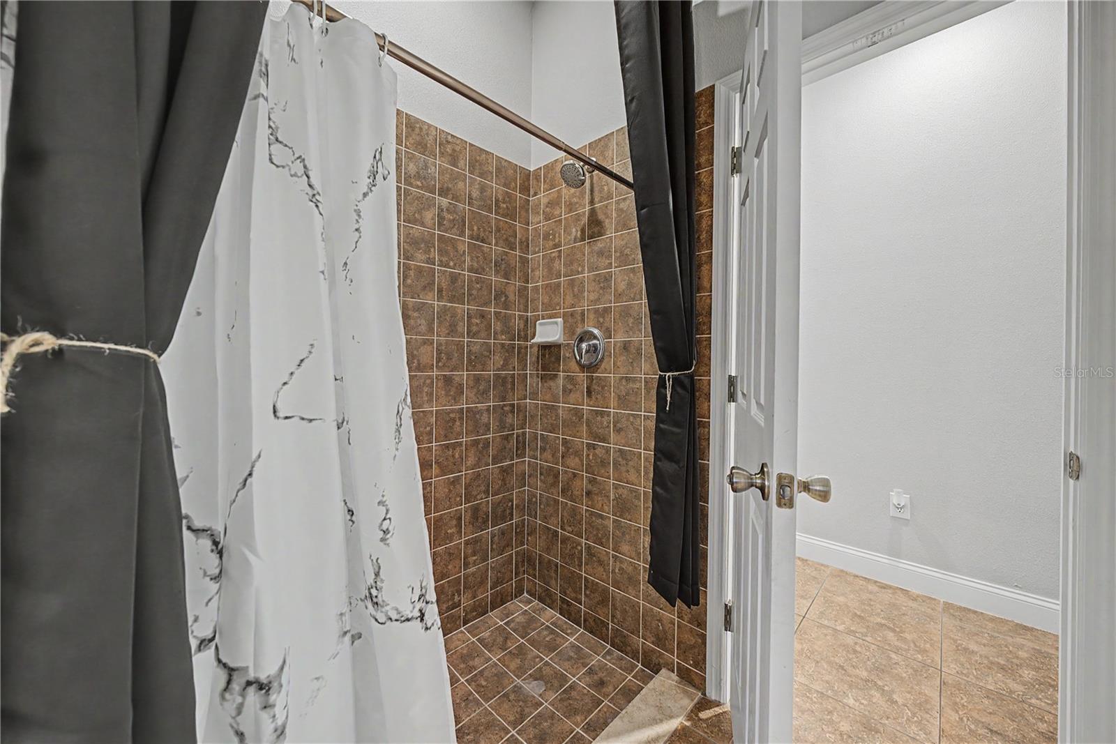 STONEGATE - Residential