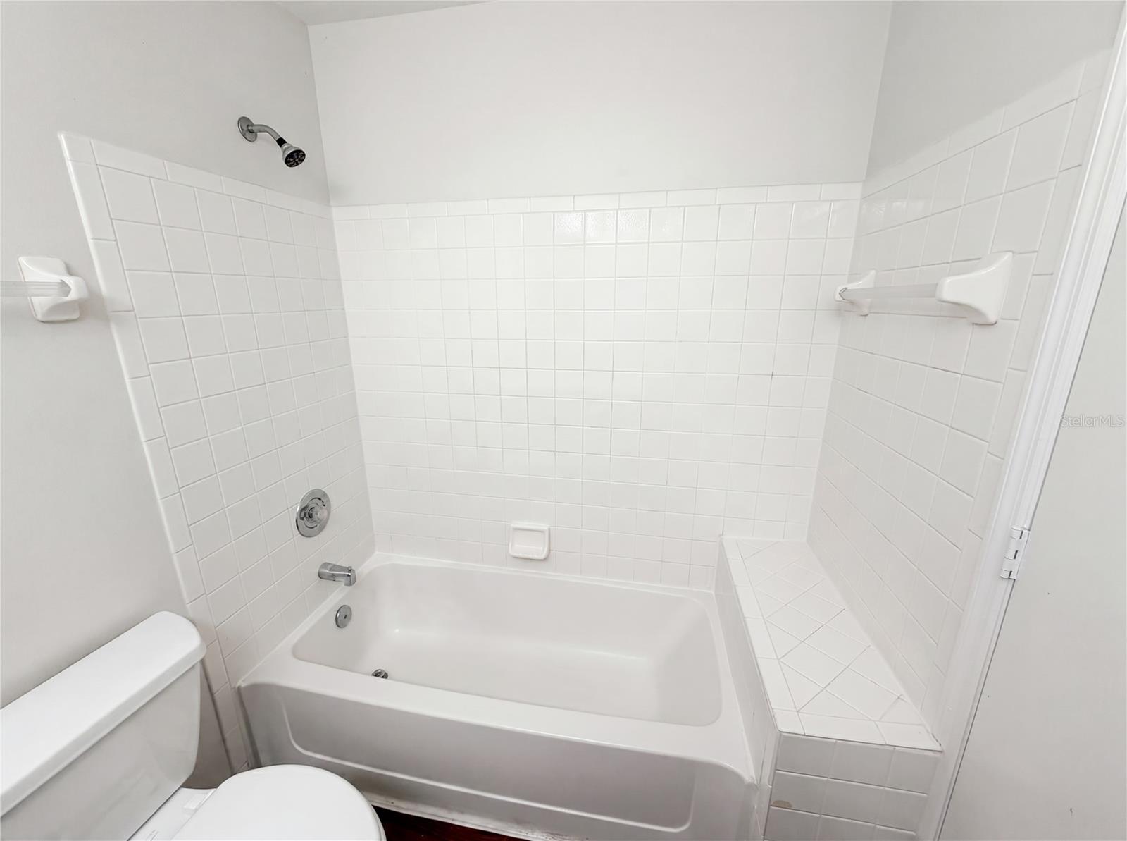 LAKEVIEW VILLAGE CONDO 16 - Residential