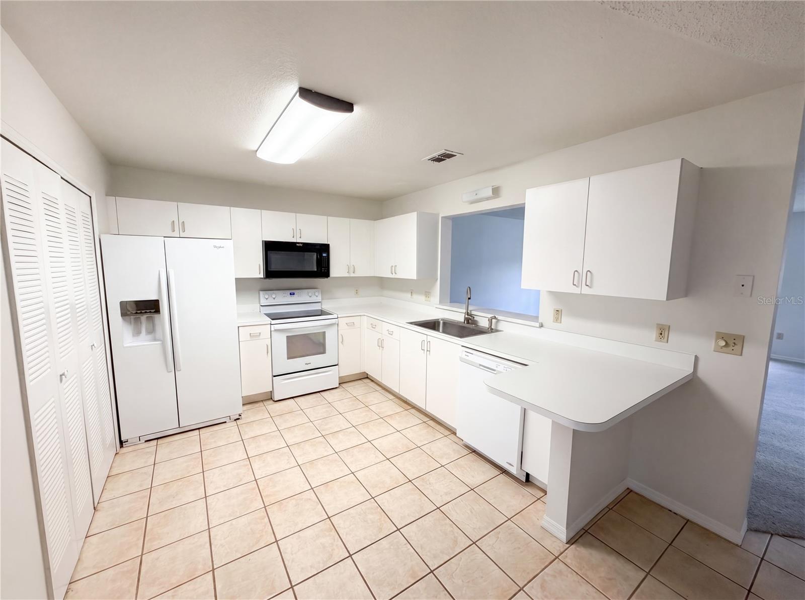 LAKEVIEW VILLAGE CONDO 16 - Residential