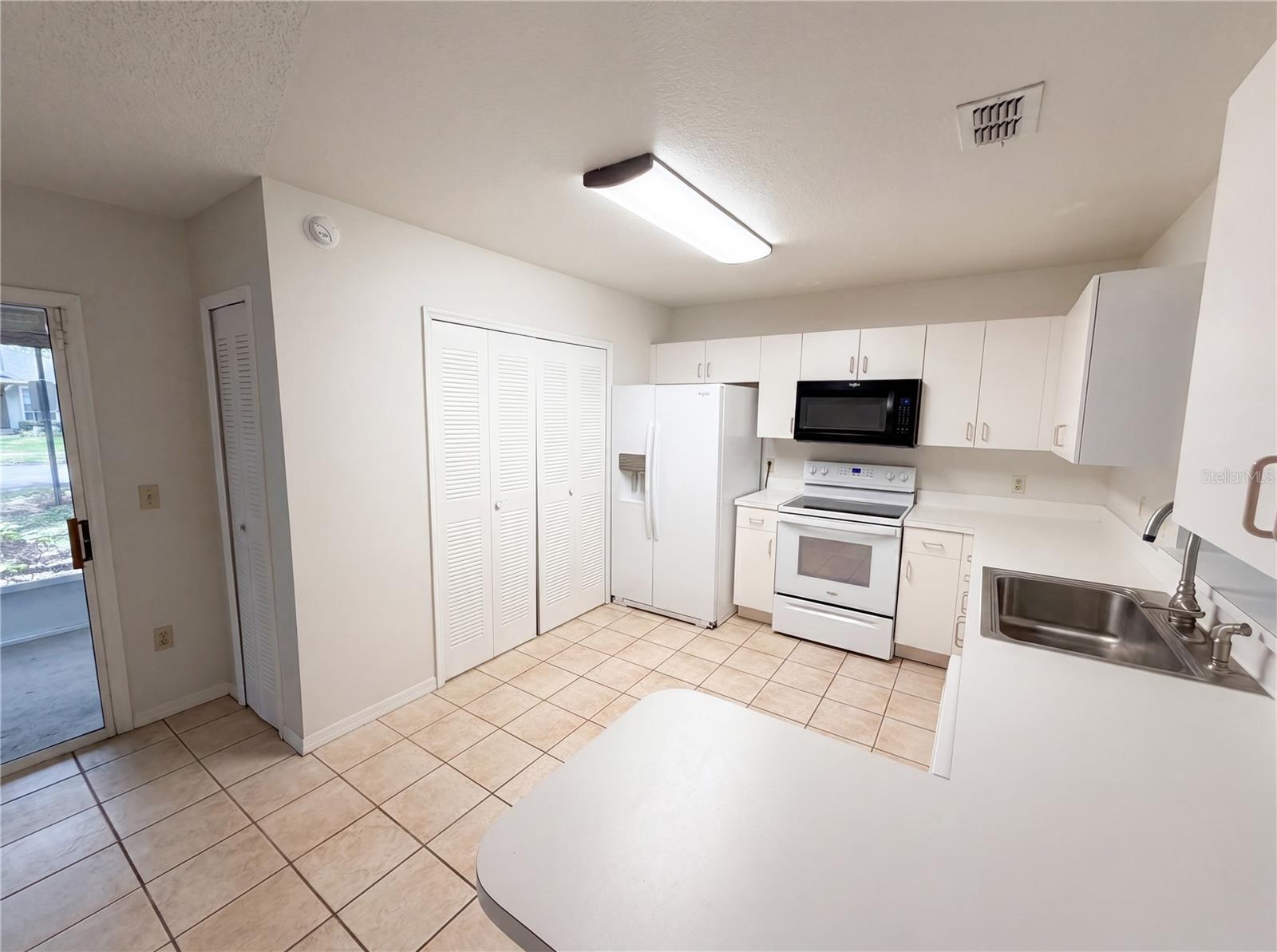 LAKEVIEW VILLAGE CONDO 16 - Residential