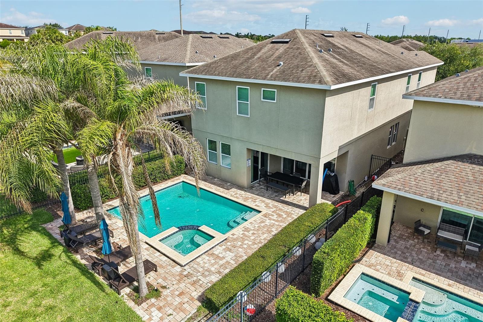 ENCORE AT REUNION - Residential