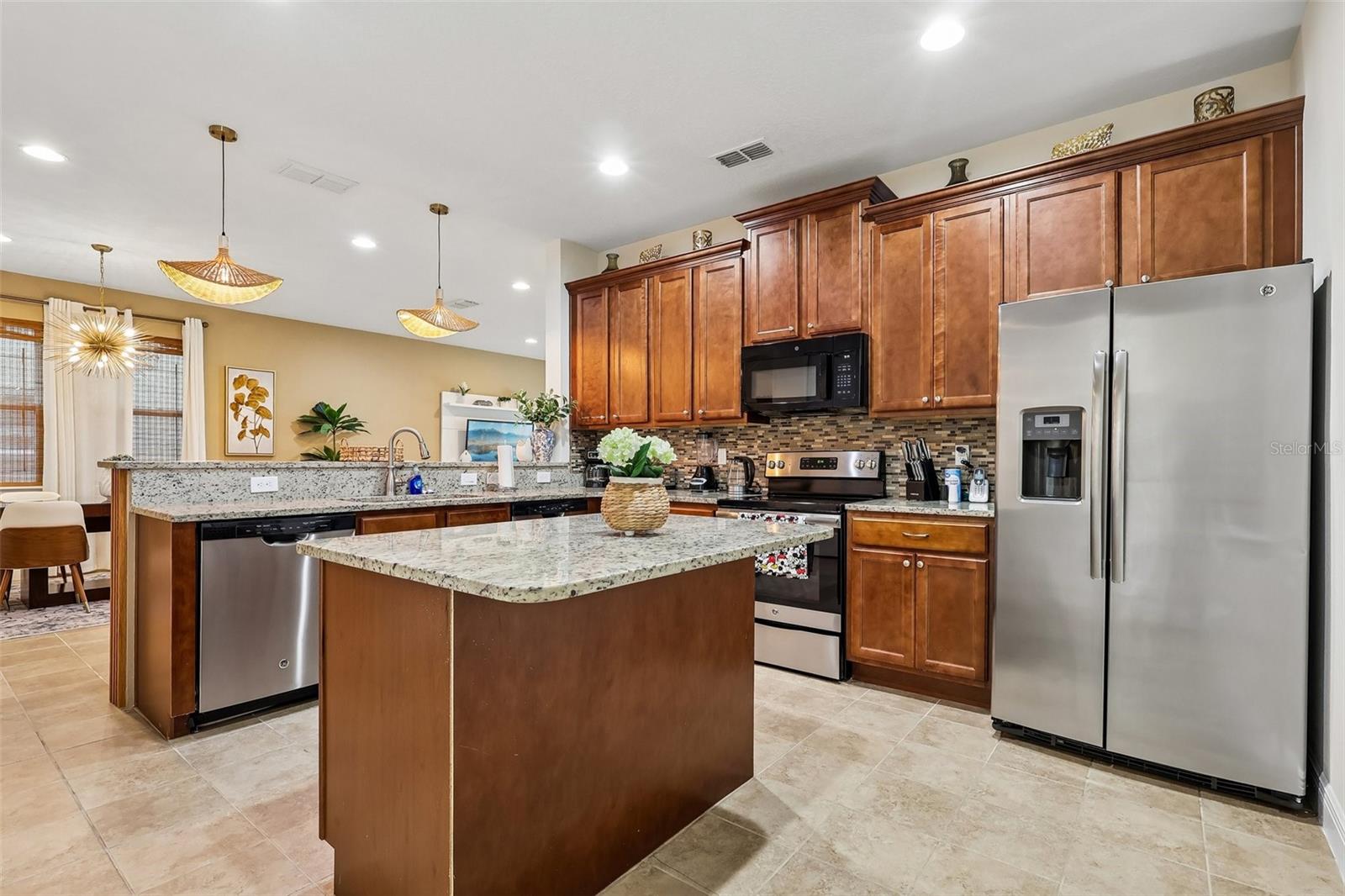 ENCORE AT REUNION - Residential
