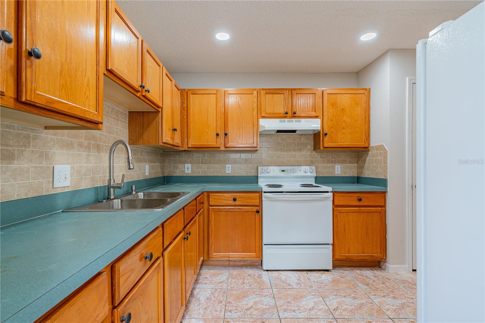 POINCIANA NBRHD 3 VILL 3 - Residential Income
