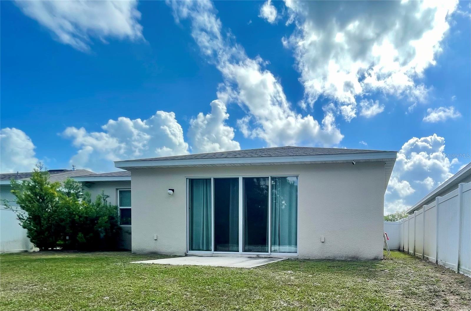 SPRING CREEK PB 74 PG 45-48 LOT 82 ORB 5856 PG 527 - Residential