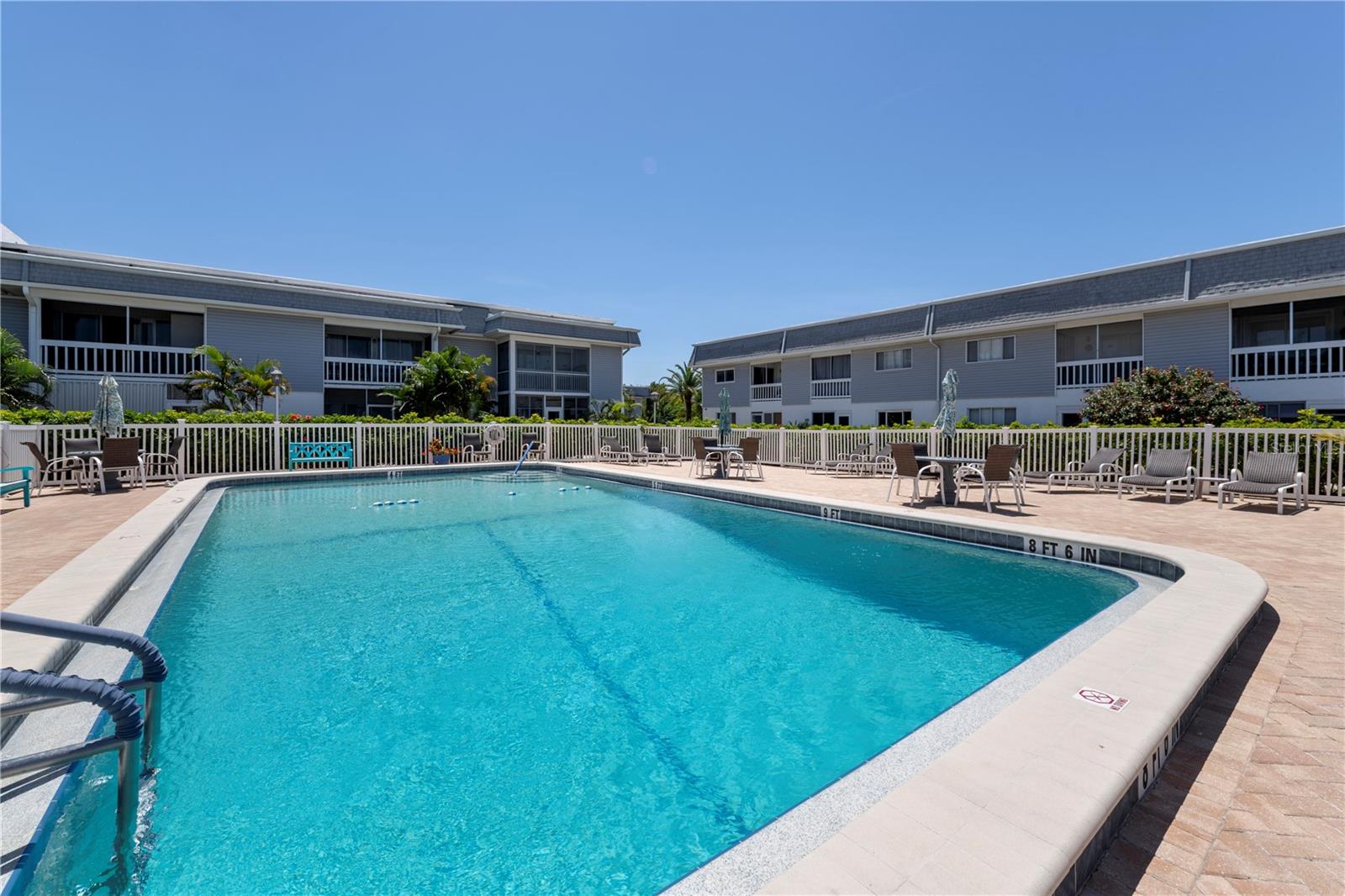 EDGEWATER VILLAGE BLDG I - Residential
