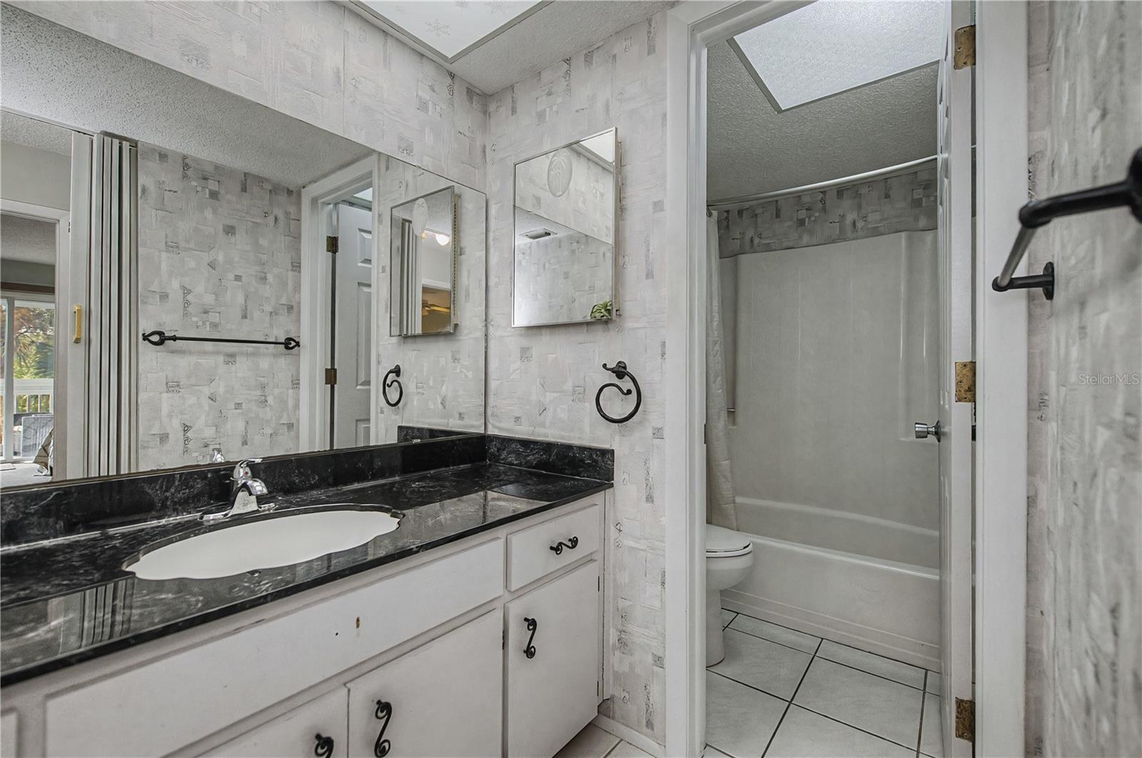 EDGEWATER VILLAGE BLDG I - Residential