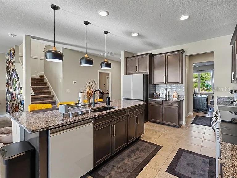 BERRY BAY SUB - Residential