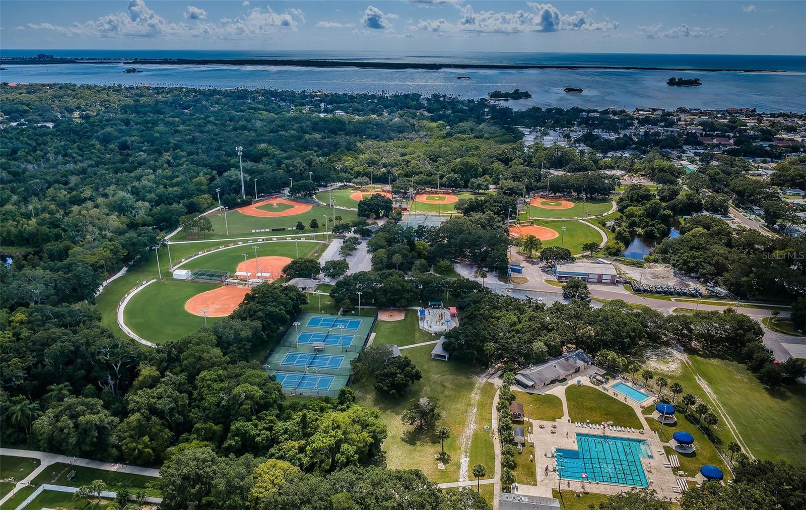 COLONIAL VILLAGE - Residential