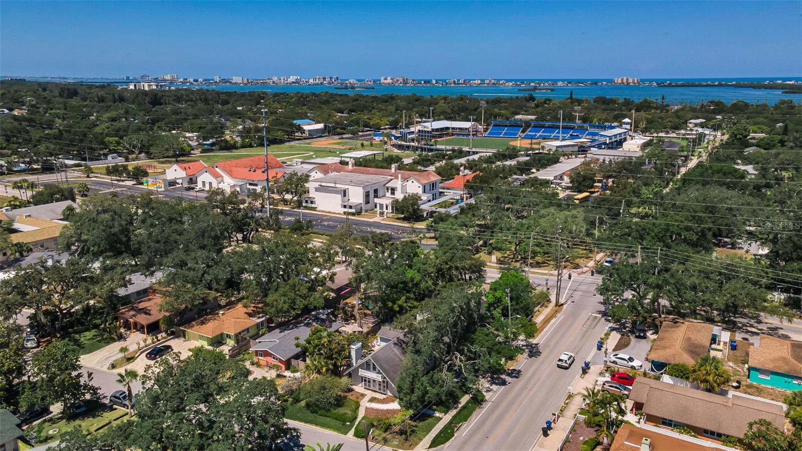 COLONIAL VILLAGE - Residential