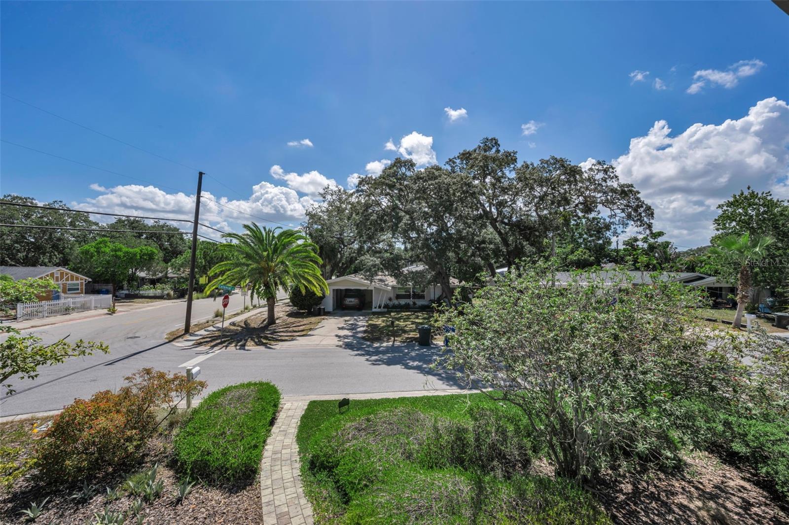 COLONIAL VILLAGE - Residential