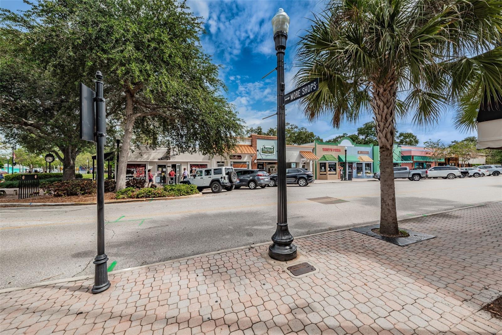 COLONIAL VILLAGE - Residential
